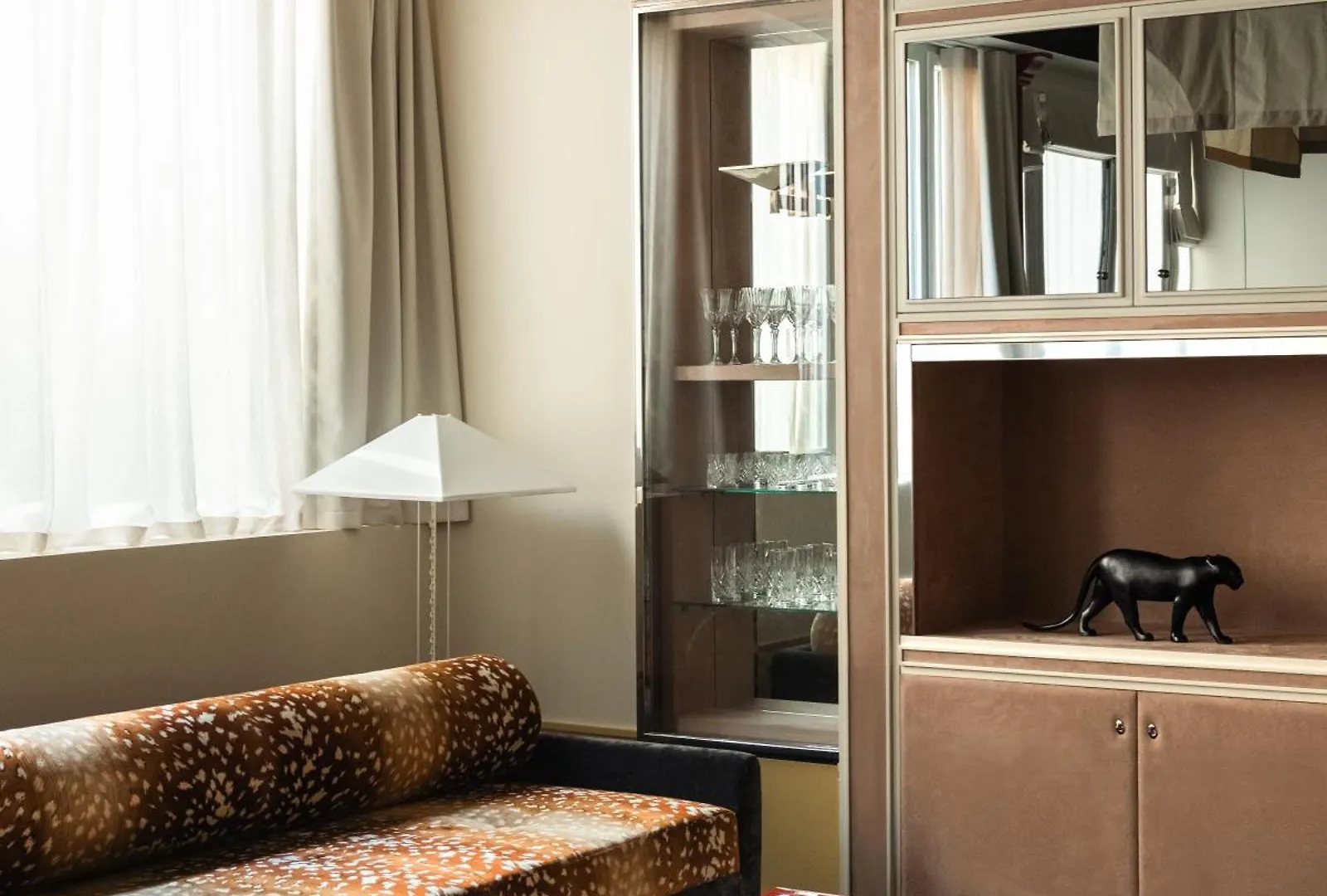 Pied A Terre Oberkampf * Paris